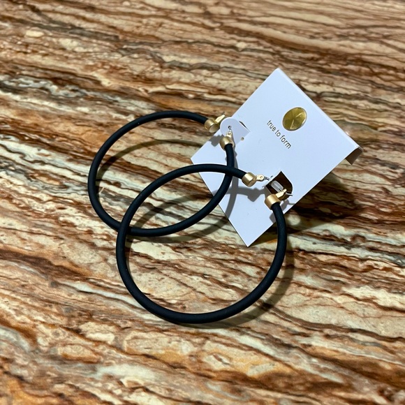 True To Form - Picture 11 of 14